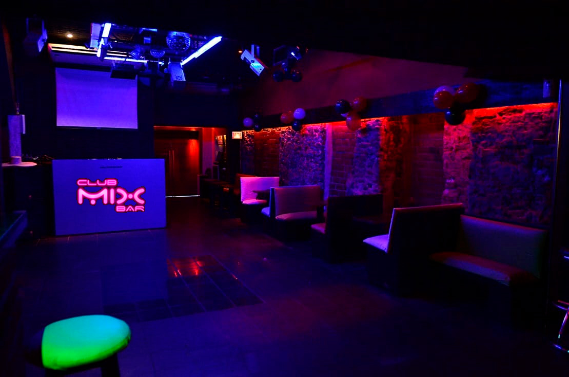 CLUB MIX BAR - Casa de Swing no Centro RJ - Acompanhantes para fetiches RJ