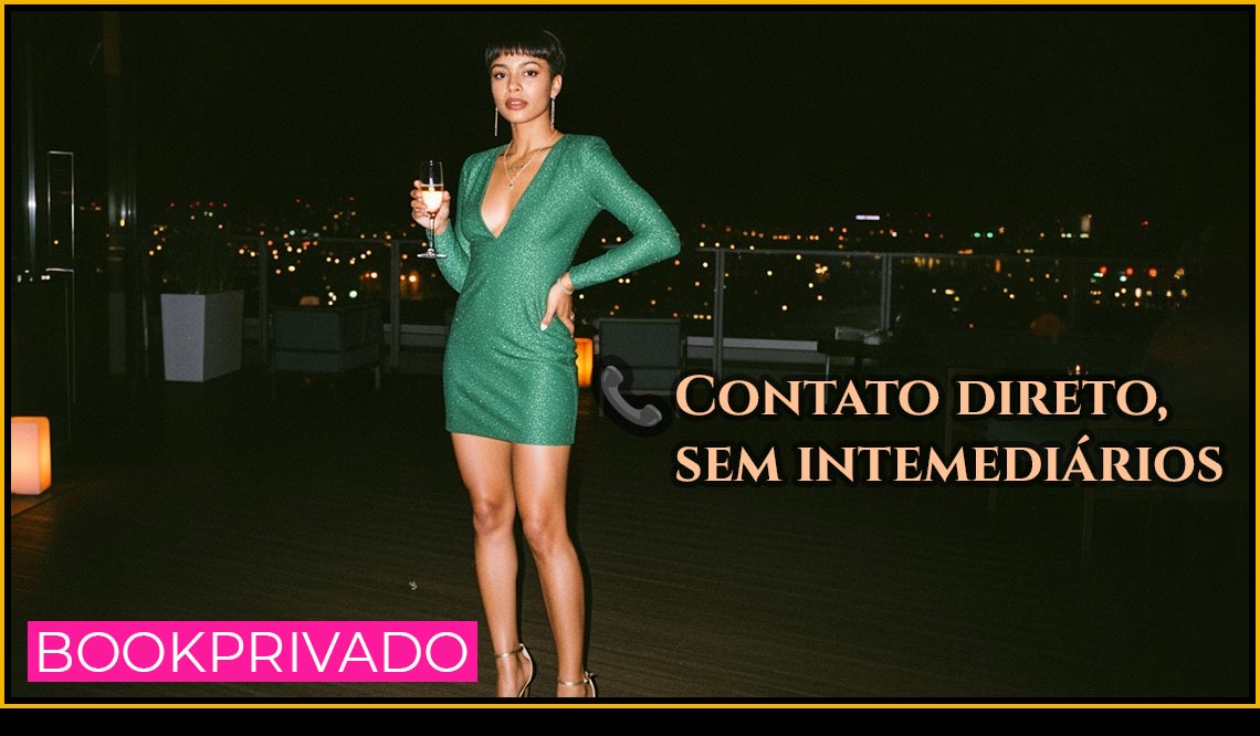 Modelo elegante em vestido verde de luxo em rooftop noturno, estilo modelo book rosa, destaque no Bookprivado