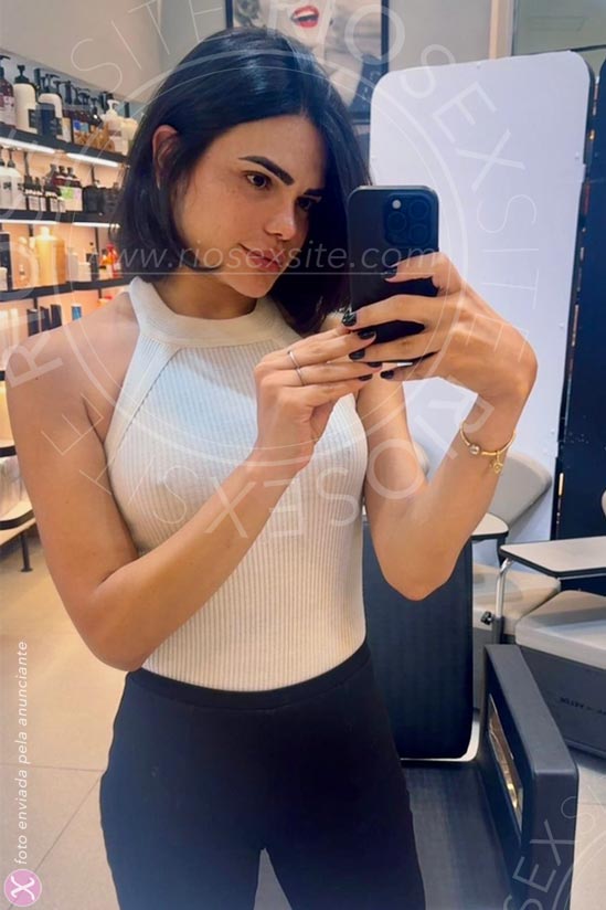 1ª foto da Laís Albuquerque