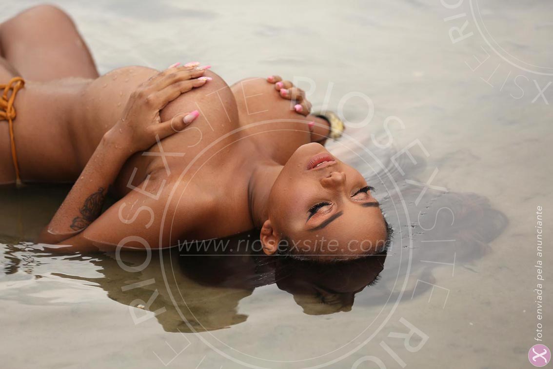5ª foto da Thalia