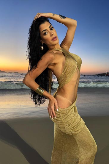 English-speaking escort in Copacabana