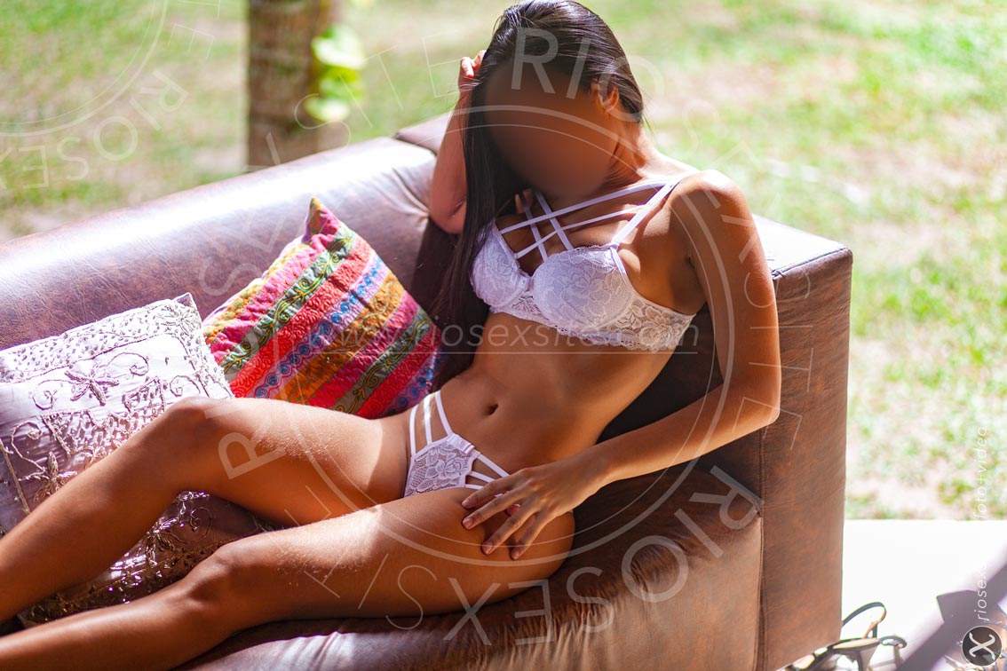 19ª foto da Laís