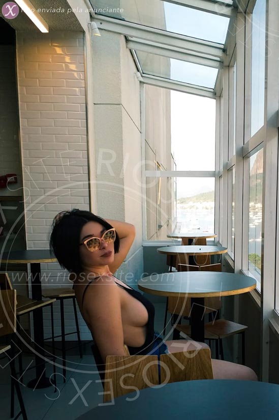 8 - photo of Jéssica Rios