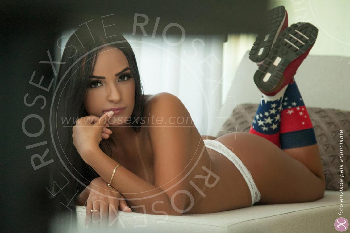 5 - photo of Bruna Rios