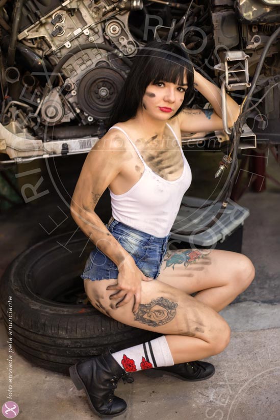 5 - photo of Cristal Weedon