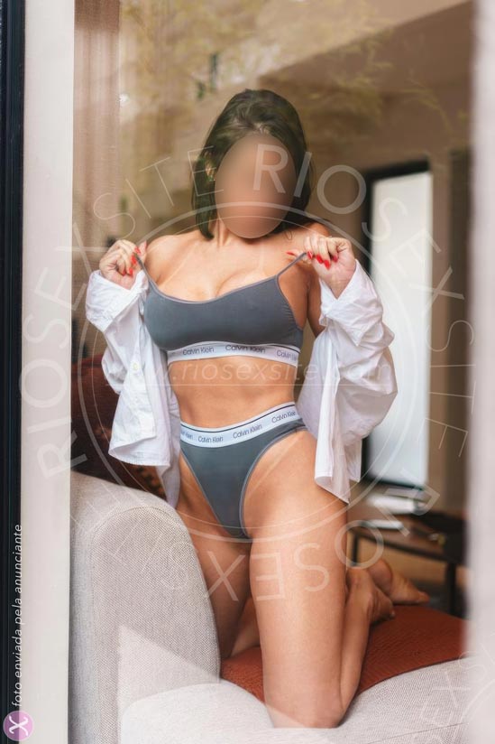 10ª foto da Laura Mansur