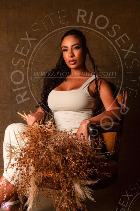 3 - photo of Melina