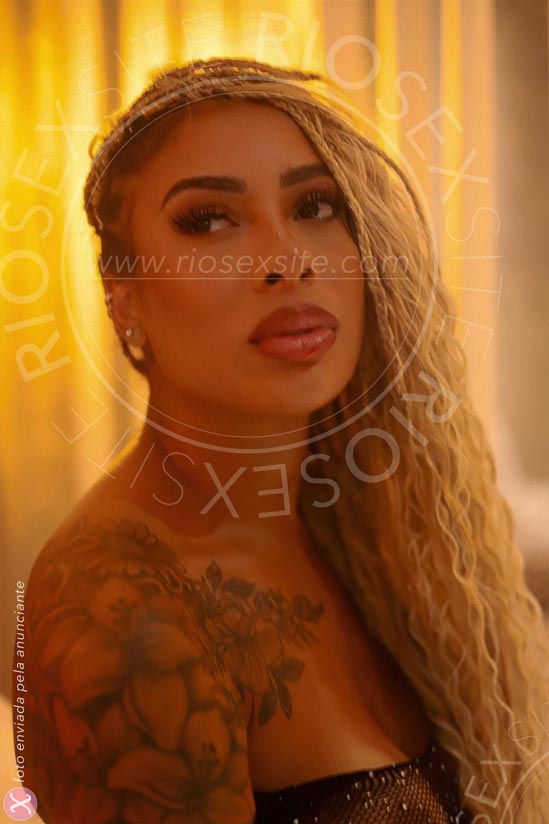 7 - photo of Melina