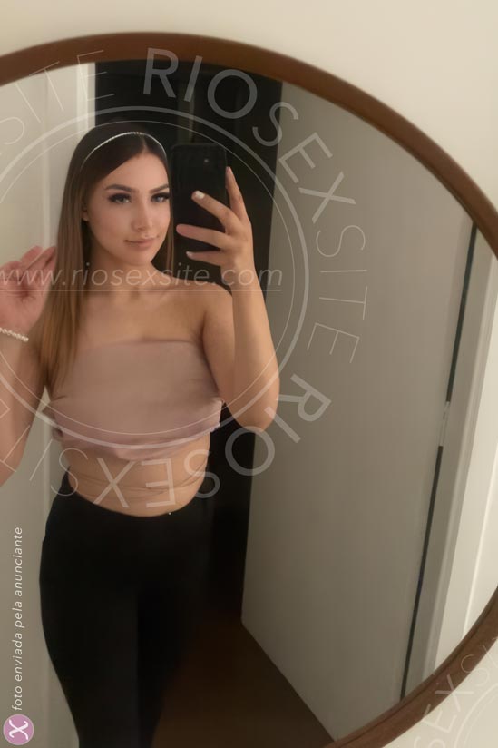 11 - photo of Naty Bueno