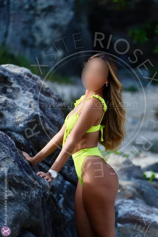 21ª foto da Julia Lopes