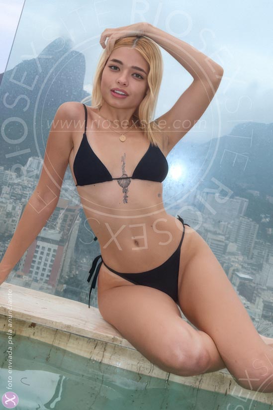 6 - photo of Mia Lombardi