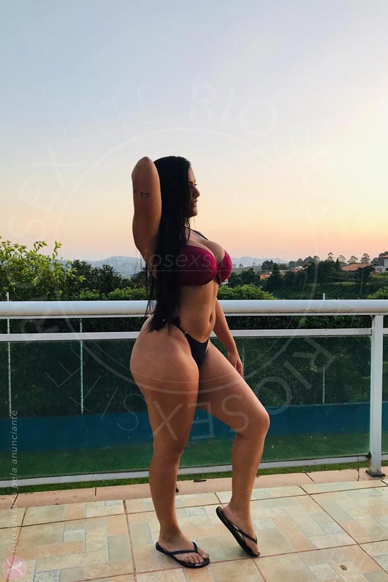 19 - photo of Jaqueline Paulista