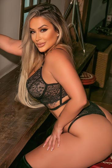 
Luxury escort European Barra