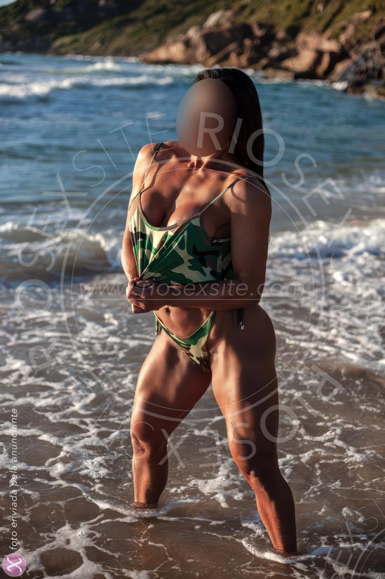 16ª foto da Maya Ferr