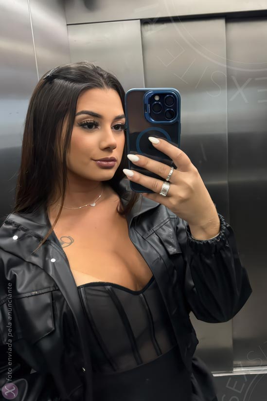 7 - photo of Gabi