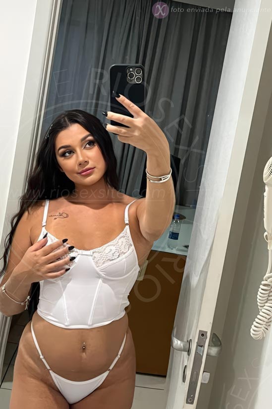 9 - photo of Gabi