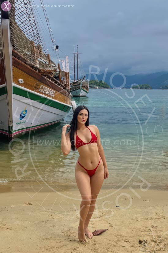 20 - photo of Julia Hills