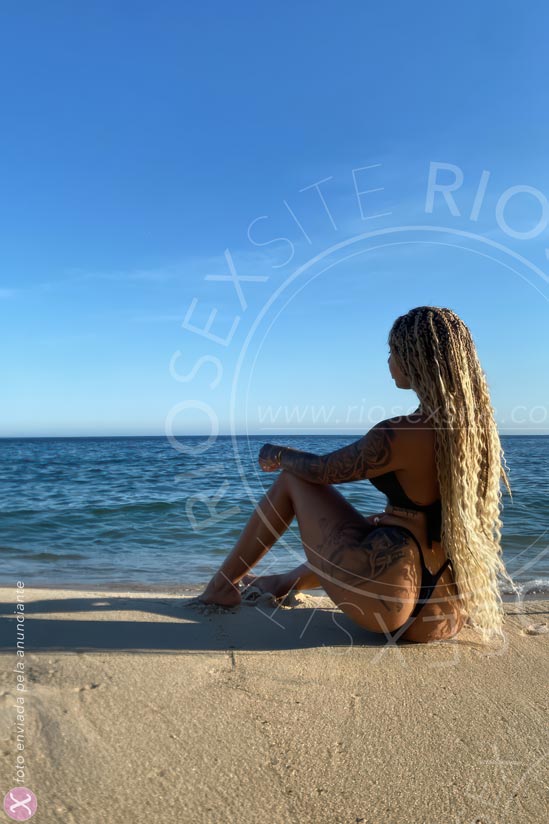 10 - photo of Jade Lopes