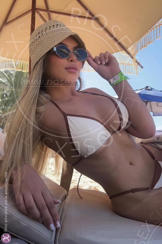 16 - photo of Nicolle Toledo