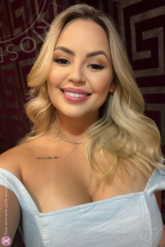 2 - photo of Nathalia Vallenz