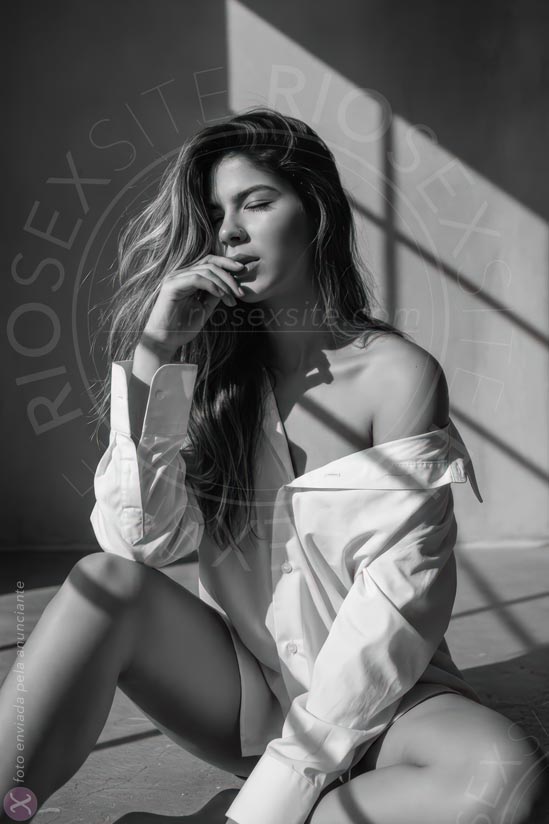 5ª foto da Sophia Noir