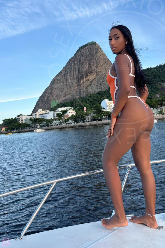 17ª foto da Louise Estrela
