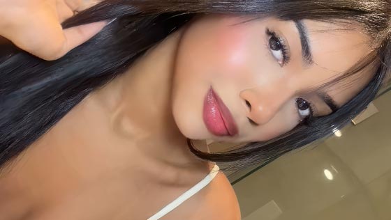 Acompanhante indígena em copacabana