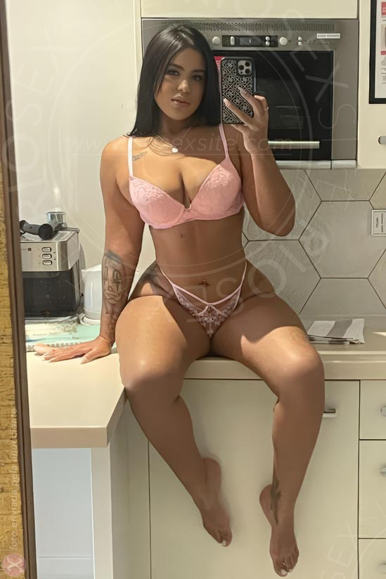 5 - photo of Bella