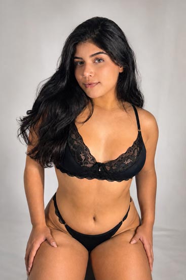 Nymphet-style escort in Copacabana