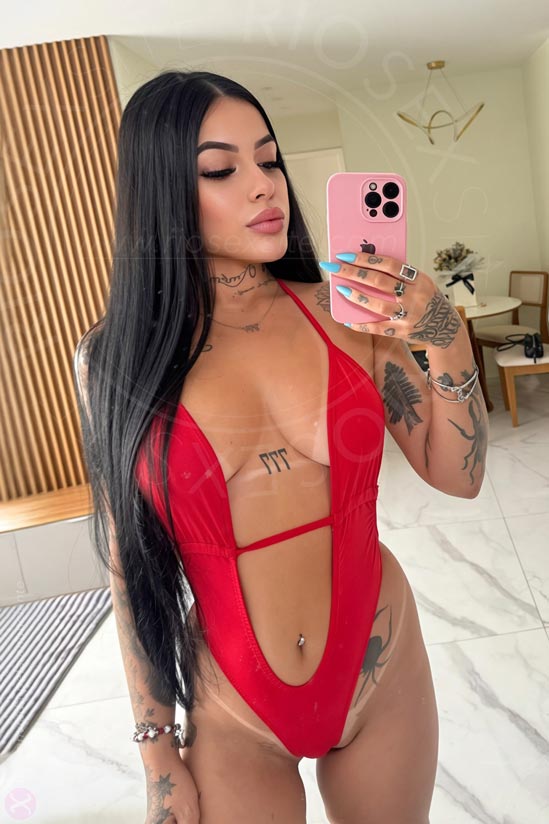 8 - photo of Bruna Mansini