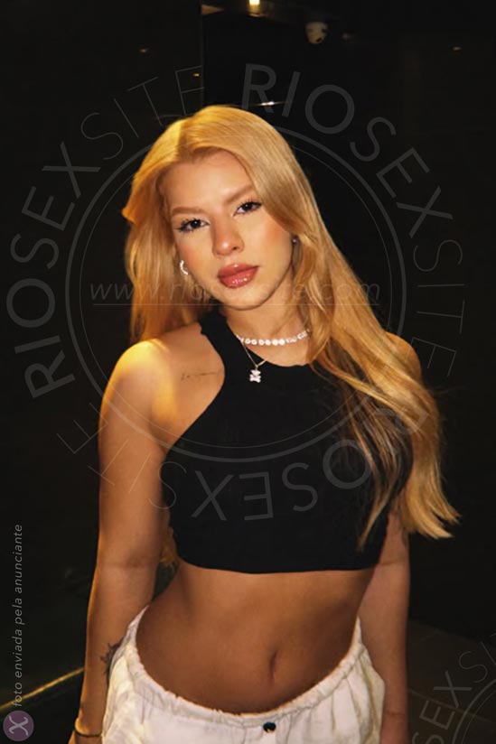 14 - photo of Zoe Villar