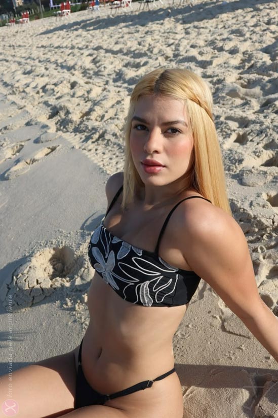 7 - photo of Zoe Villar