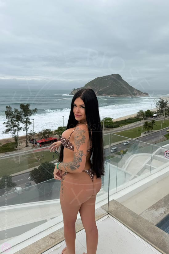 8ª foto da Letícia Bellini